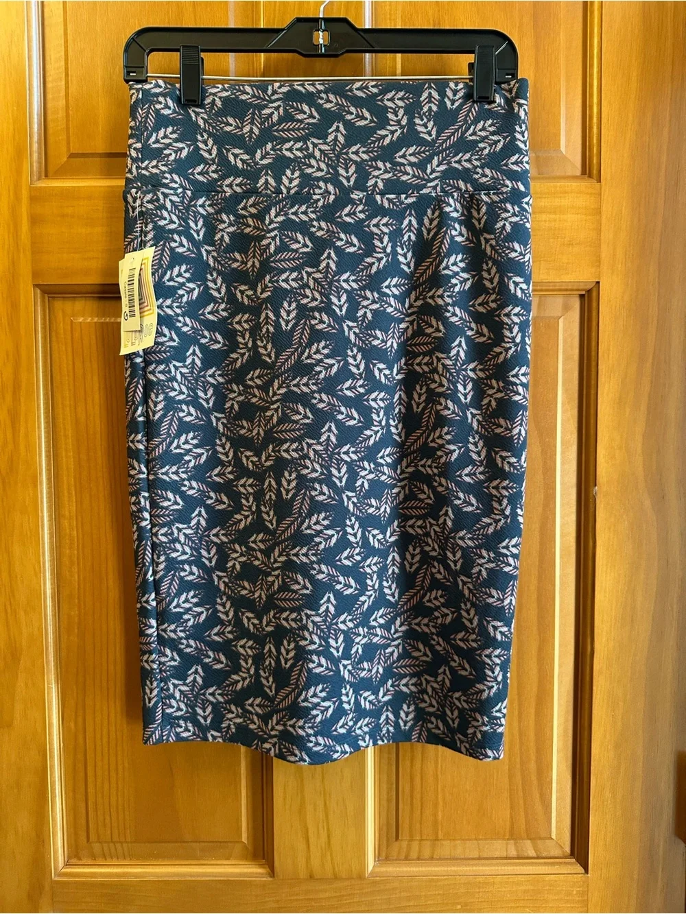 LuLaRoe Cassie  Navy Pencil Skirt with Cream Leaf Pattern